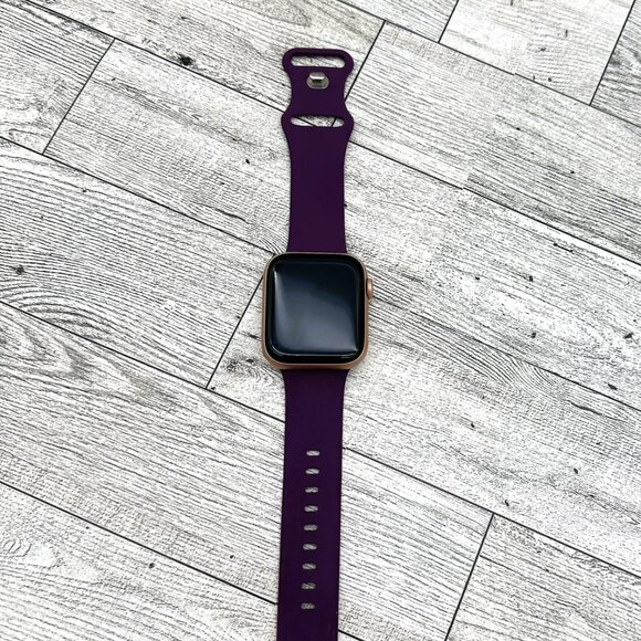 Apple Watch Series 6 (GPS, 44mm) Gold Aluminum Case w/Purple Band, incl. charger - Picture 1 of 16